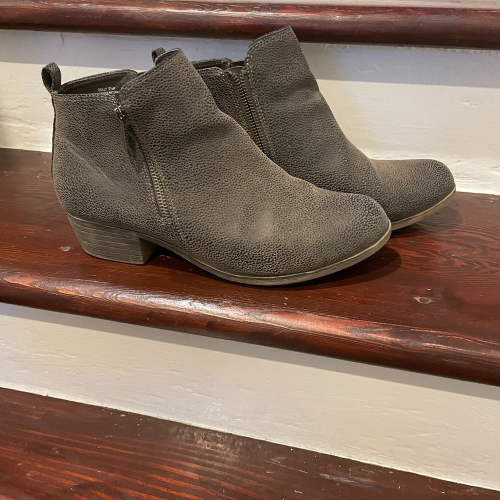 Brown ankle boots